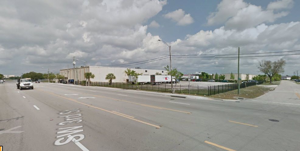 Bank-Owned Cold Storage Warehouse (USDA-Approved) & Expansion Lot : 290 SW 14th Ave, Pompano Beach, FL 33069